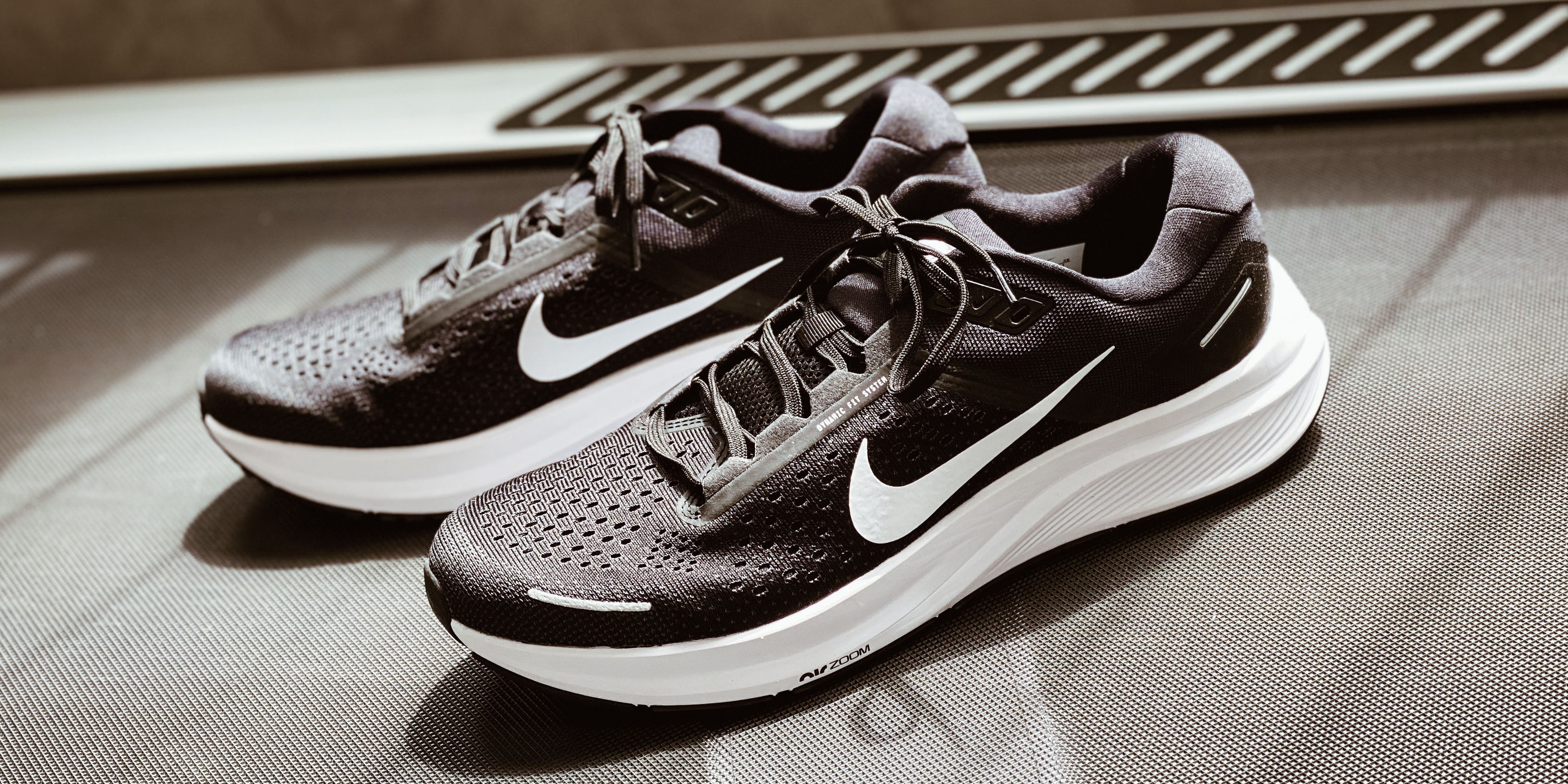 Nike超定番モデル エアズームストラクチャー23 スポリートの日常