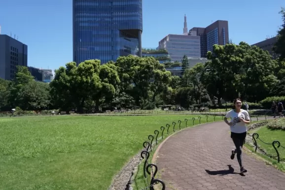 ご褒美ラン 日比谷公園でランからのピクニック Ny発のハンバーガーで 気分はニューヨーカー スポリートメディア